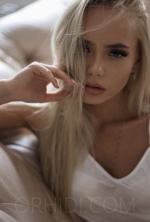 Nicole - photo