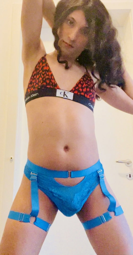 Ich Bin Zurueck In Basel Stadt Mit Sexy Frauenunterwaesche Fuer Dich - foto 3