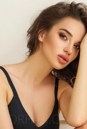 Julya - foto