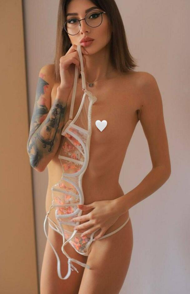 Nikole - photo 22