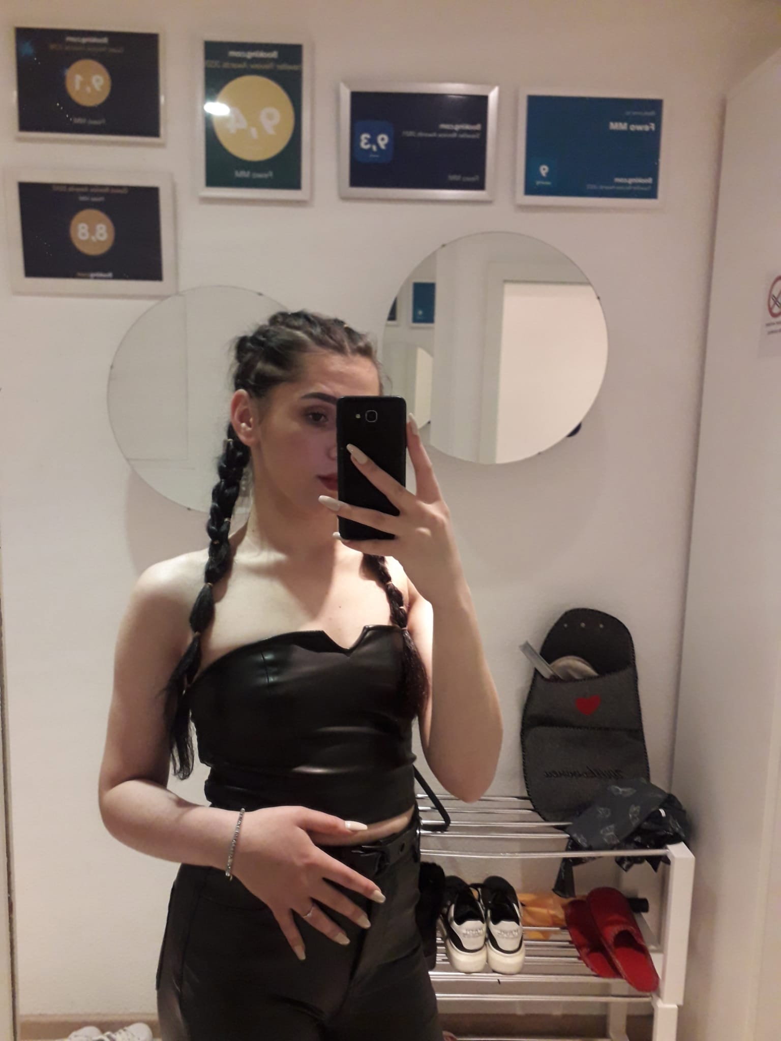 Julia Hot And Sexy - foto 2