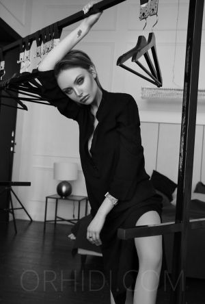 Janine - photo 5