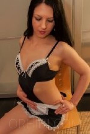 Stephanie - photo