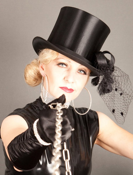 Domina Esther - photo 18