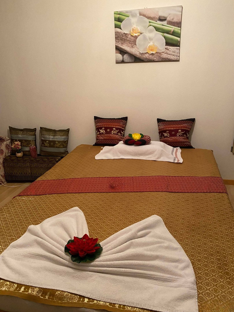 Am Rheinfall Hong Thai Massage Relaxing Body And Foots Massage Kein Sex - foto 2