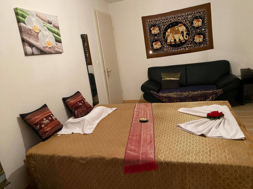 Am Rheinfall Hong Thai Massage Relaxing Body And Foots Massage Kein Sex - foto 5