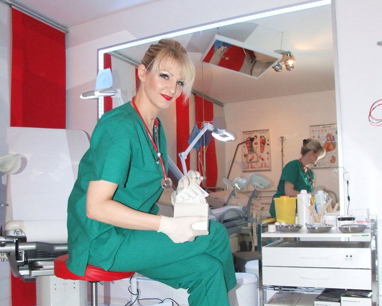 Domina Esther - photo 25