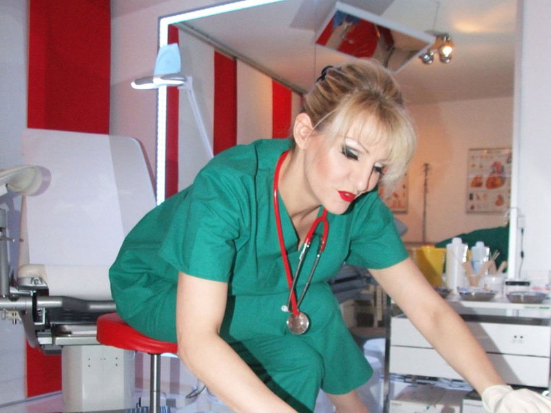 Domina Esther - photo 26