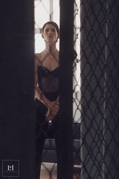 Beruhrbare Bizarrlady Mabella - foto