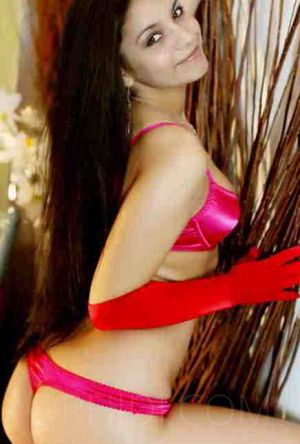 Nicole - photo