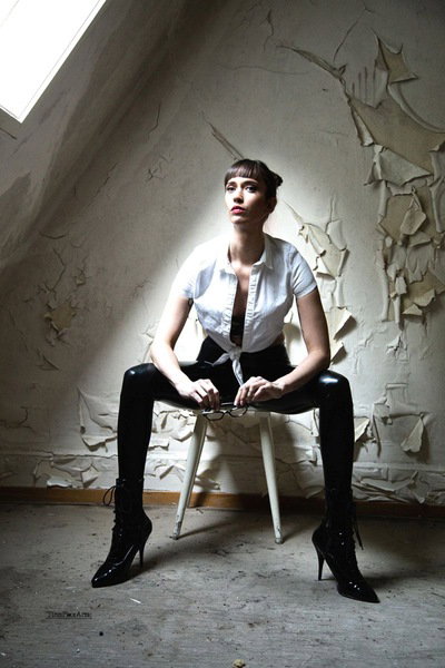 Mistress Yuna Im Studio Centric - photo 18