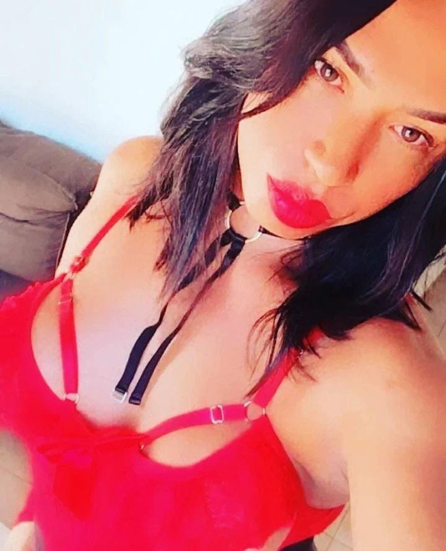 Trans Erika Rodrigues Xxl - photo 2