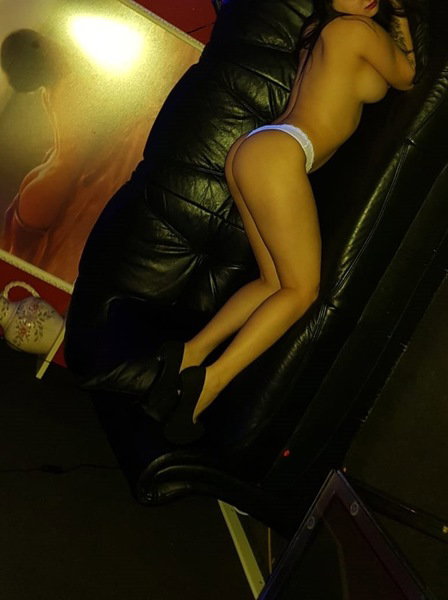 Roxy Bei Mona Roses - foto 2
