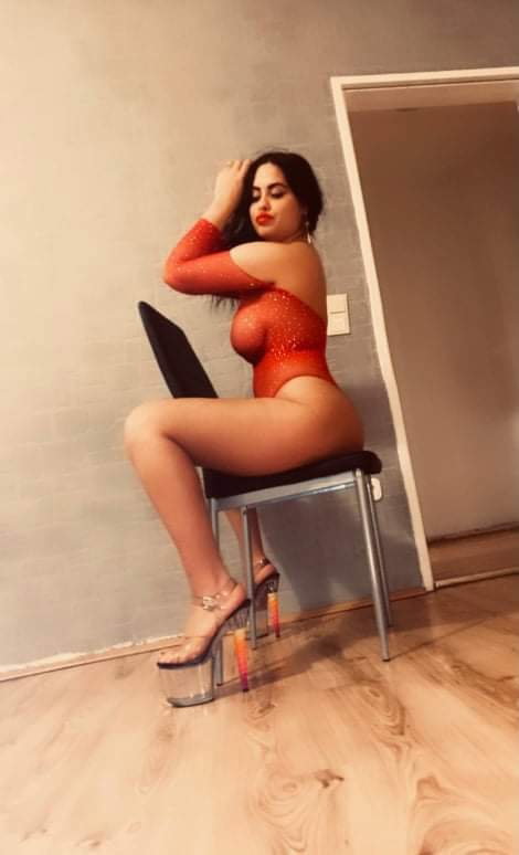 Sexy Selena4 - photo 7