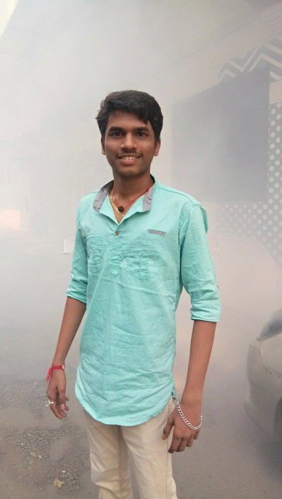 Niketan Patil - foto