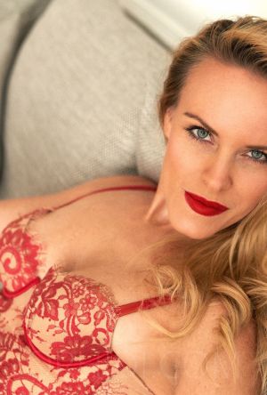 Lara Danielov - foto 2