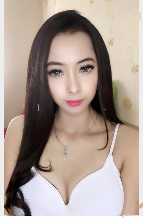 Arnia Putri - foto