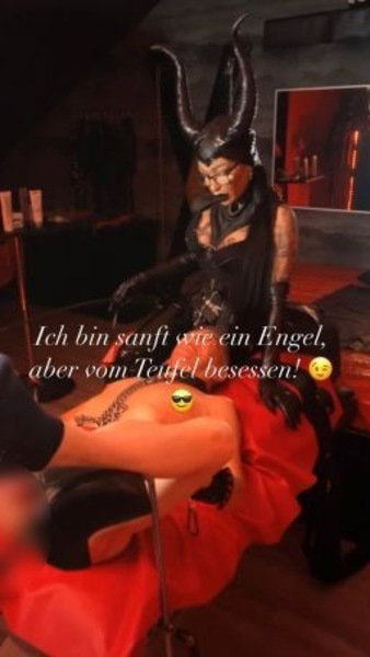 Domina Vicky - photo 4