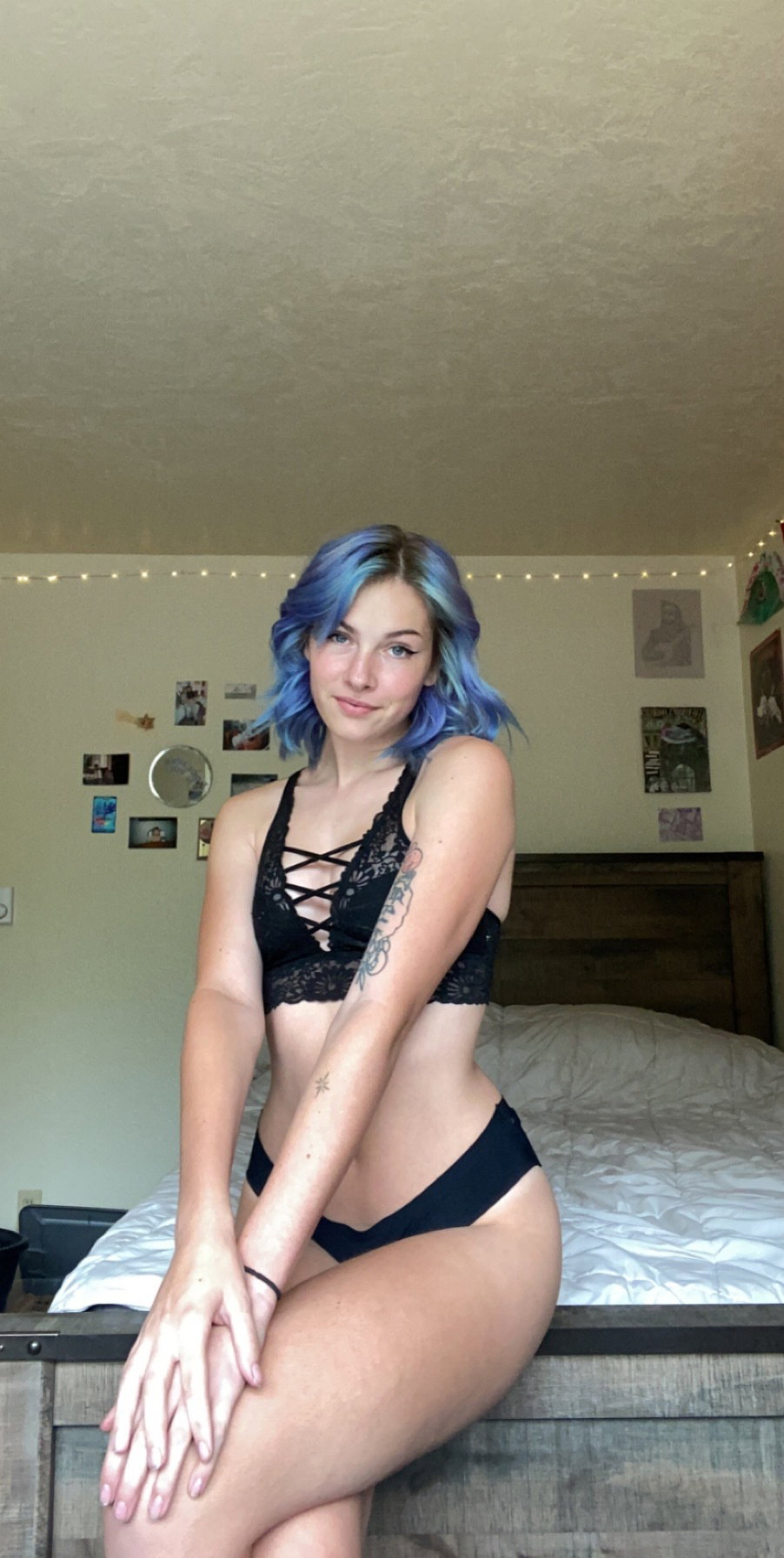 Naughty Sexy Blonde - photo 8