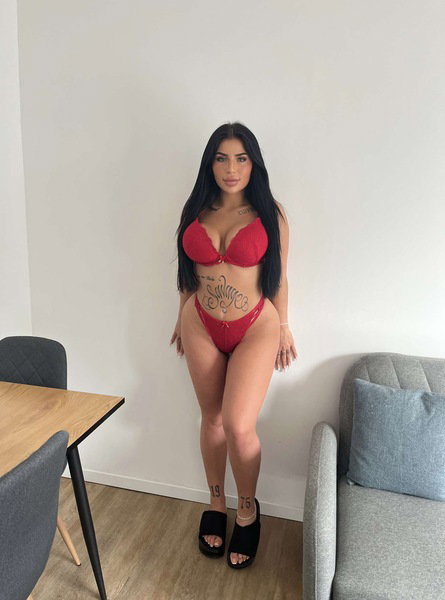 Yasmin - photo 2