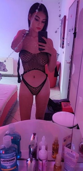 Sexy Andreea2 - photo 2