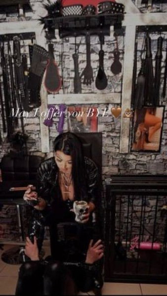 Domina Vicky - photo 6