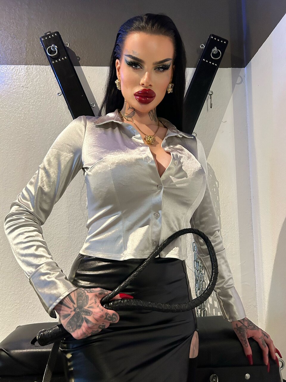 Mistress Fetischbarbie - foto 2
