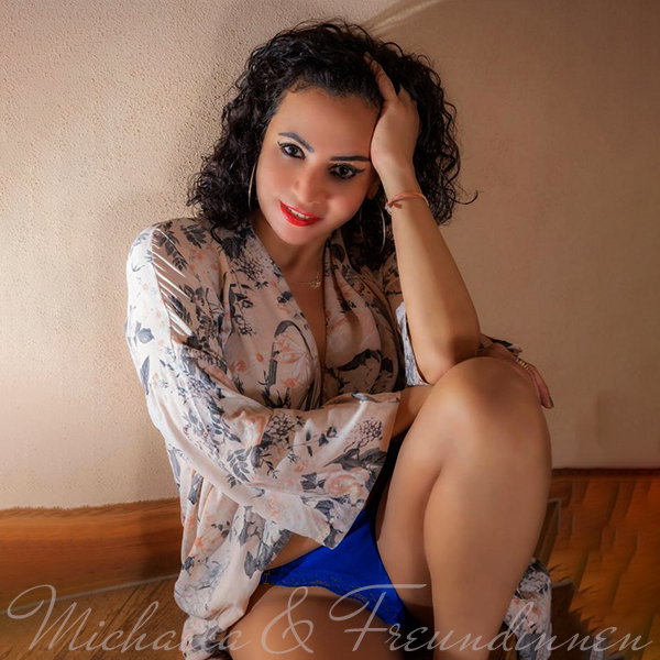 Michaela Freundinnen Ambiente - photo 14