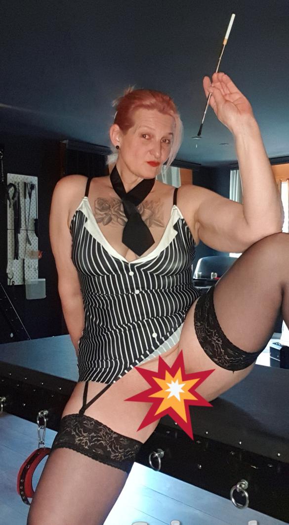 Auf Eine Heisse Online Session Mit Ere Aechte Baerner Milf - foto 4