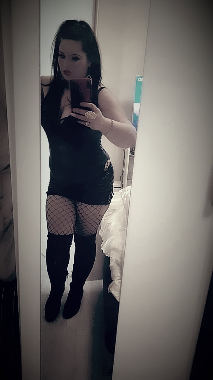 Laura370 - photo 6