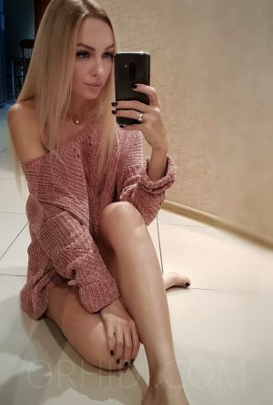 Angela - photo 6