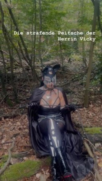 Domina Vicky - photo 10