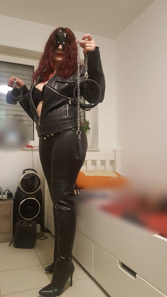 Pamela - photo 22