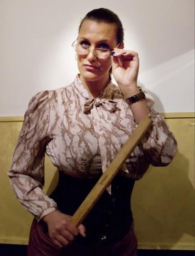 Yvonne Nice - foto