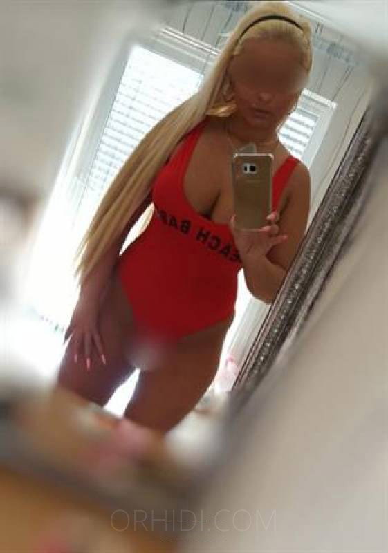Yvonne - photo 8