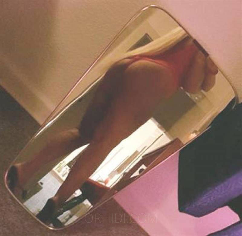Yvonne - photo 9