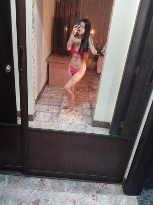 Sarah - photo 6