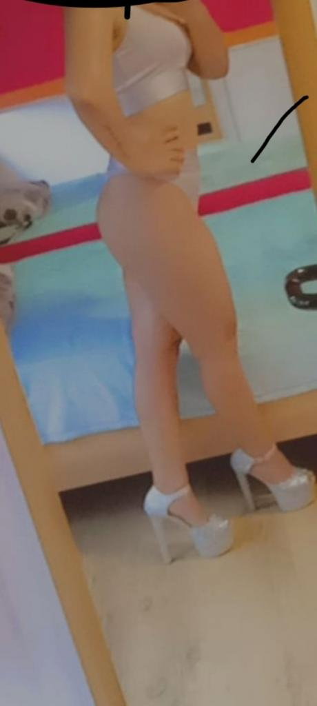 Zeynep Im Villa Erotica - foto 3