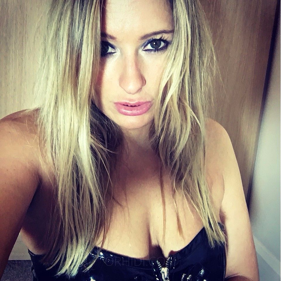Mistress Kaz B - photo 19