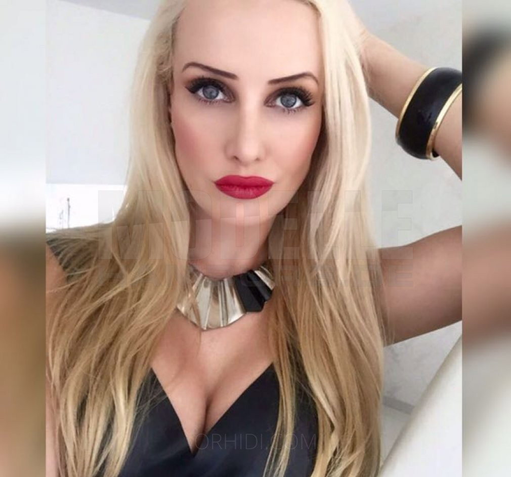 Domina Dakota - foto 10