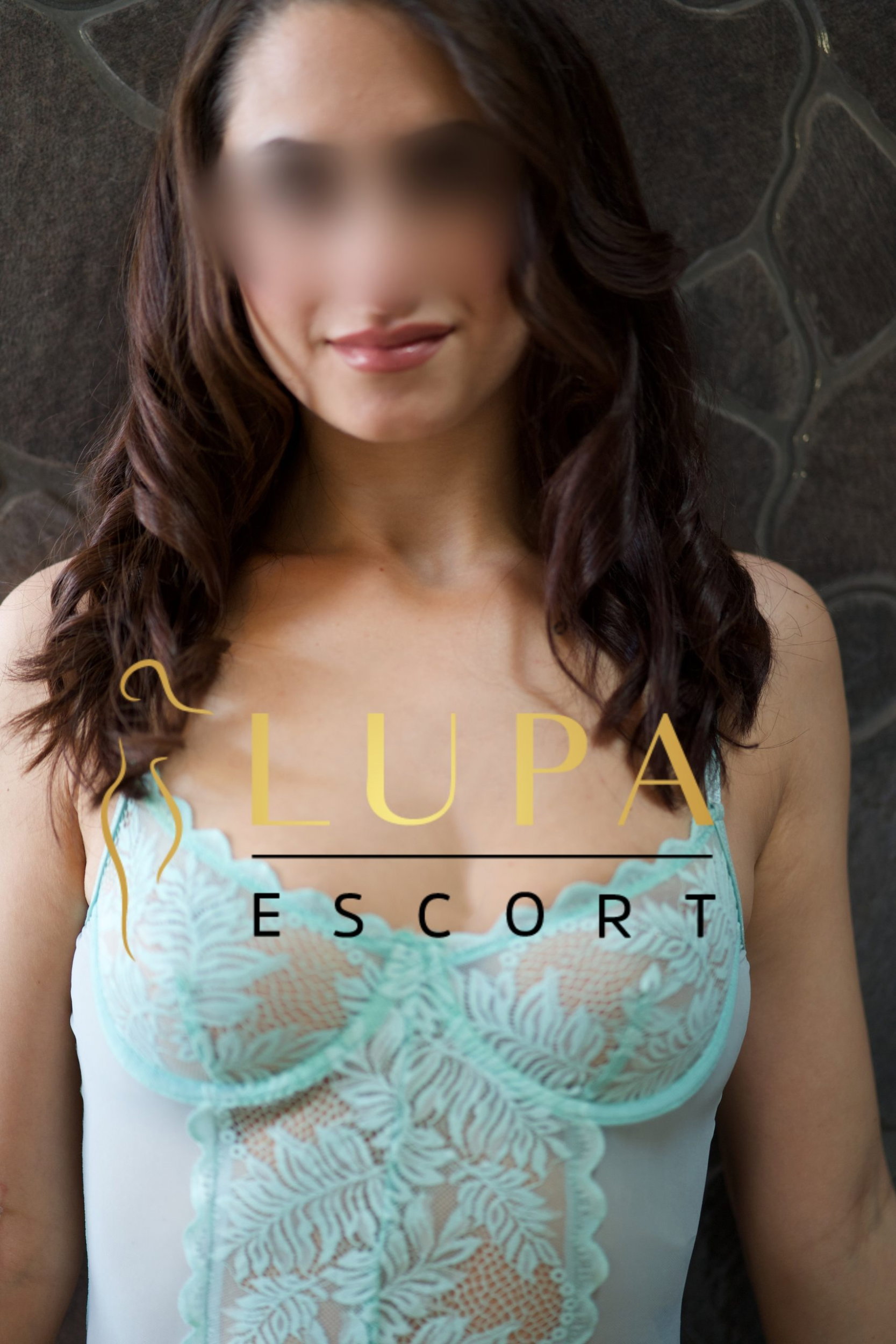 Elisa Lupa Escort - photo 5