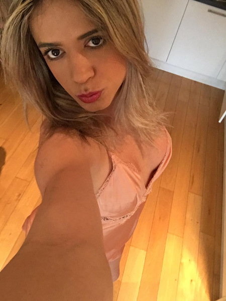 Ts Karol Gil Fast Tabls - photo