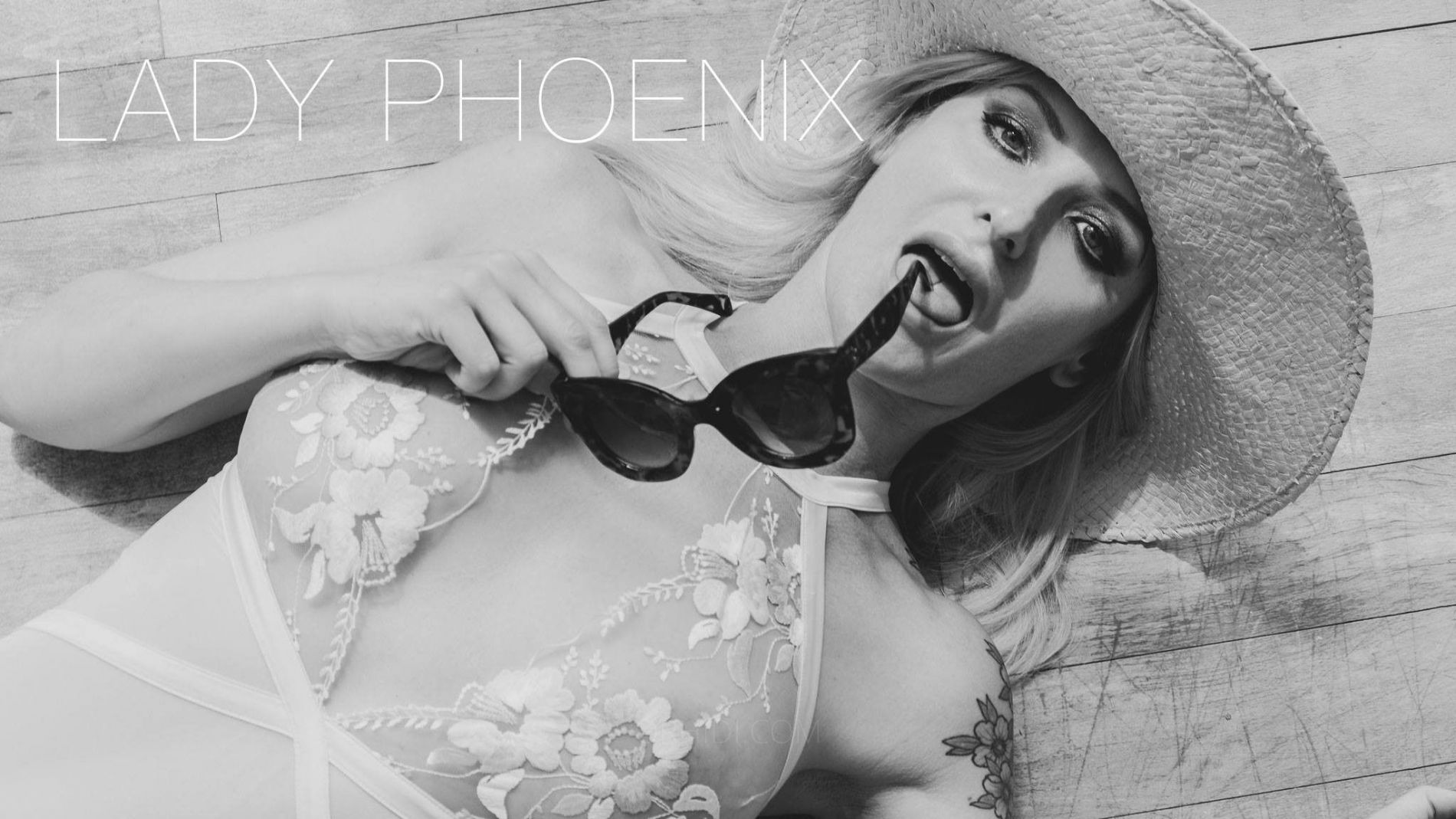 Lady Phoenix - foto 12