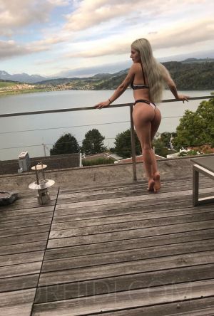 Julia - photo 2