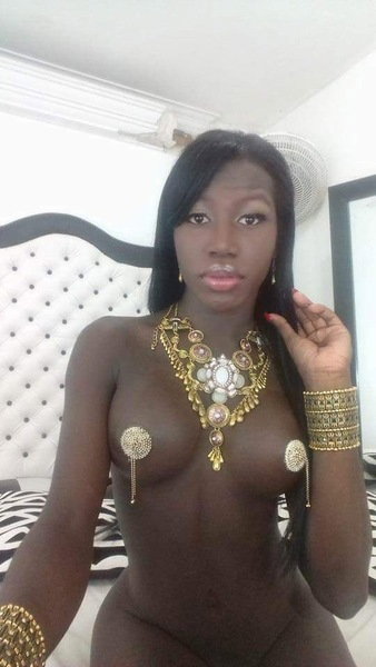 Ts Luana Black1 - foto 9
