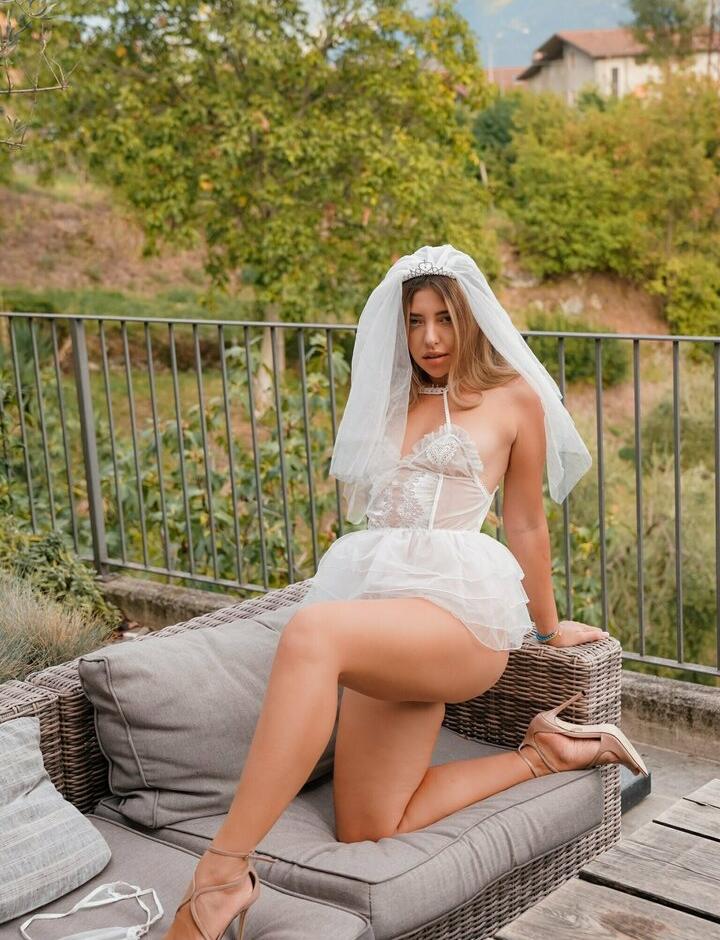 Nikole - photo 350