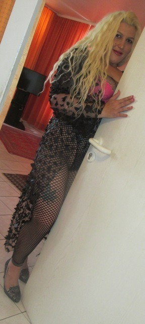 Emmy Im Penthouse - photo 5