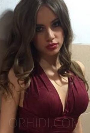 Bella Young - foto 10