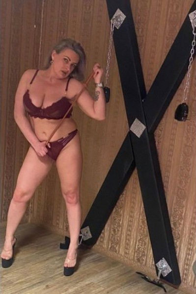 Nicole Aus Ungarn - foto 16
