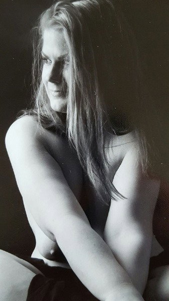 Deutsche Alexa Av Queen - photo 3